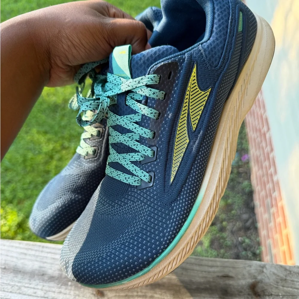 Men's Altra blue running sneakers size 11.5